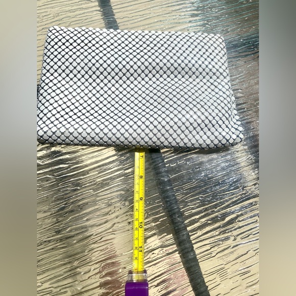 Whiting & Davis White Metallic Mesh Clutch Bag - Picture 5 of 5